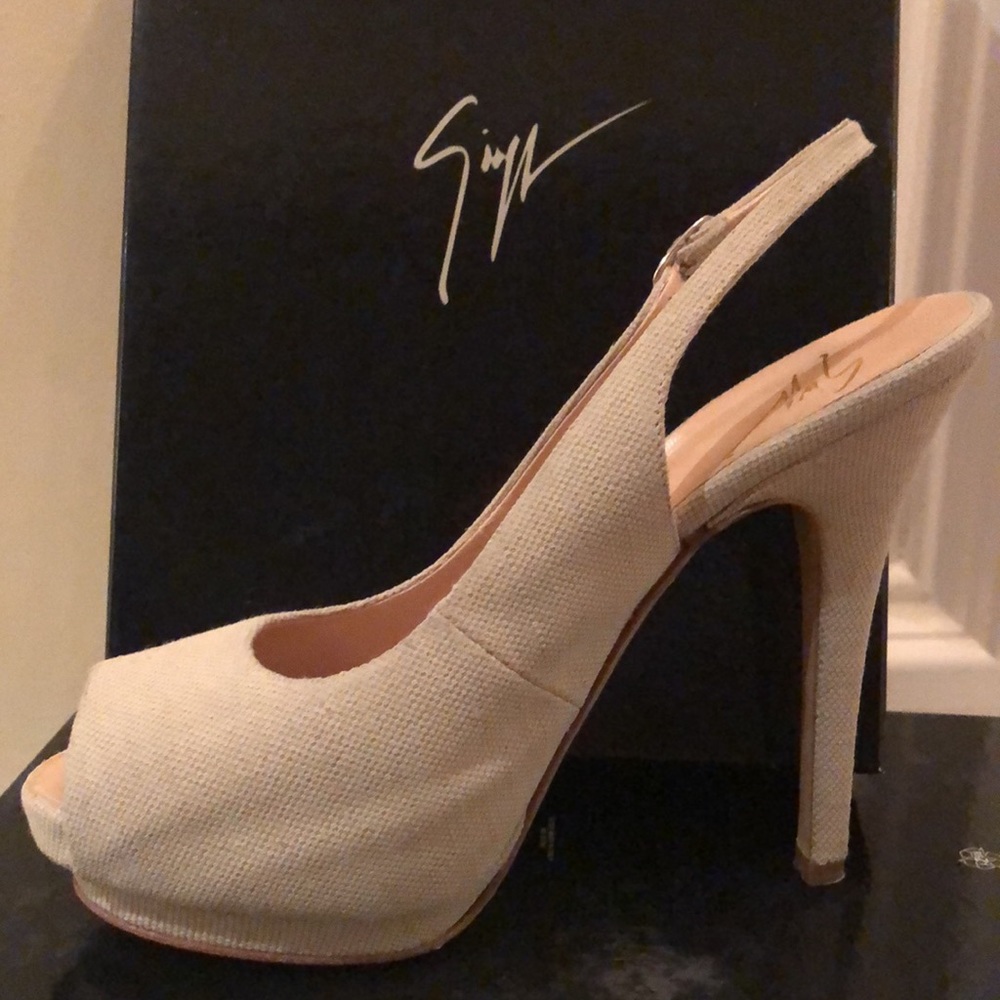 💥LIMITED SALE💥Like New -Guiseppe Zanotti platform sandals